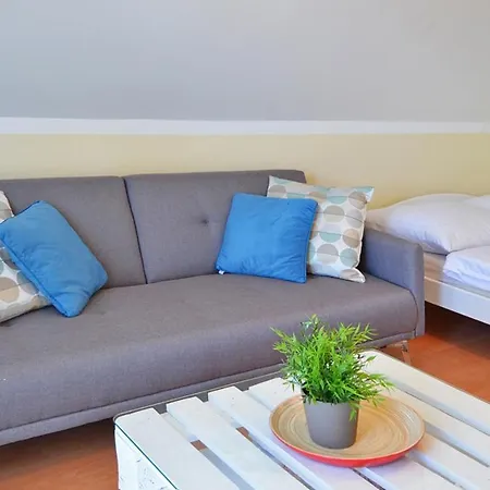 Mari Vera Bed & Breakfast 3*