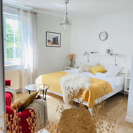 Mari Vera Bed & Breakfast 3*