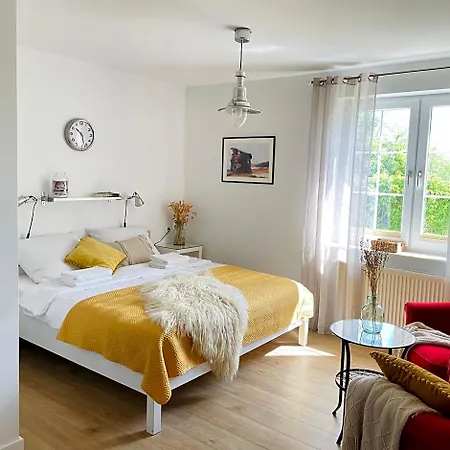 Mari Vera Bed & Breakfast 3*